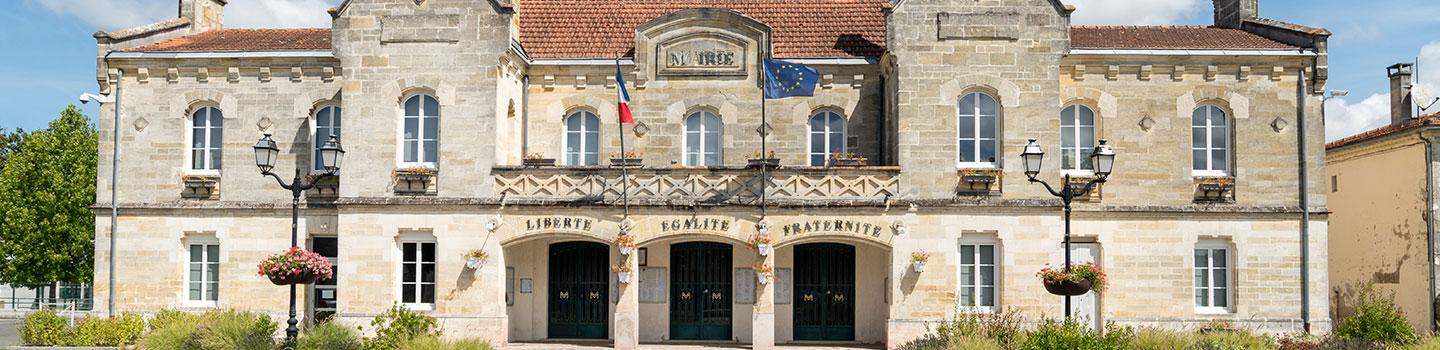 Fronton de mairie